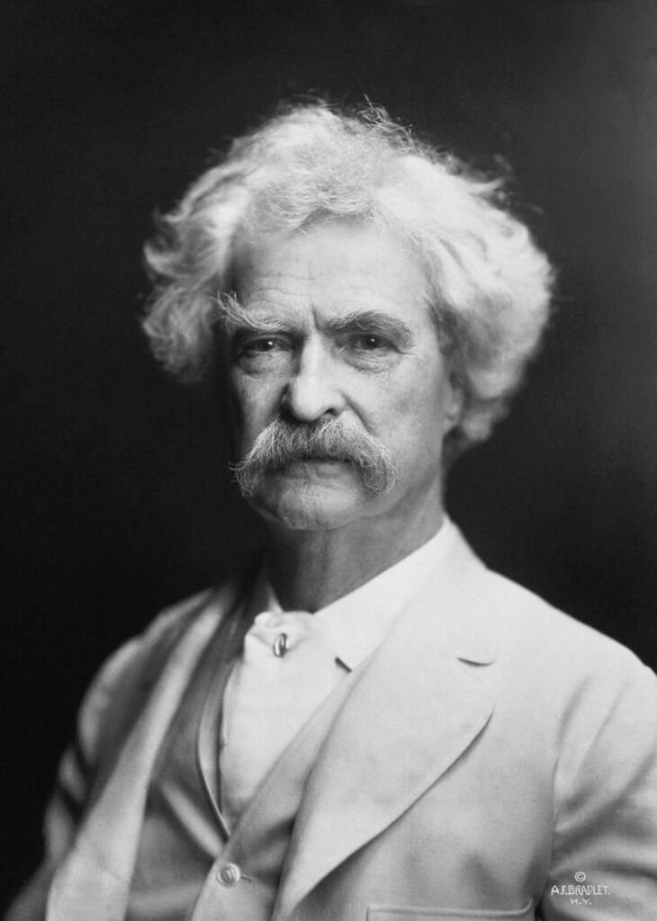 Mark Twain in 1907, A.F. Bradley, New York, Public domain, via Wikimedia Commons